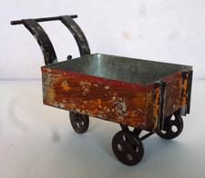 uralte Märklin Bahnhofskarre